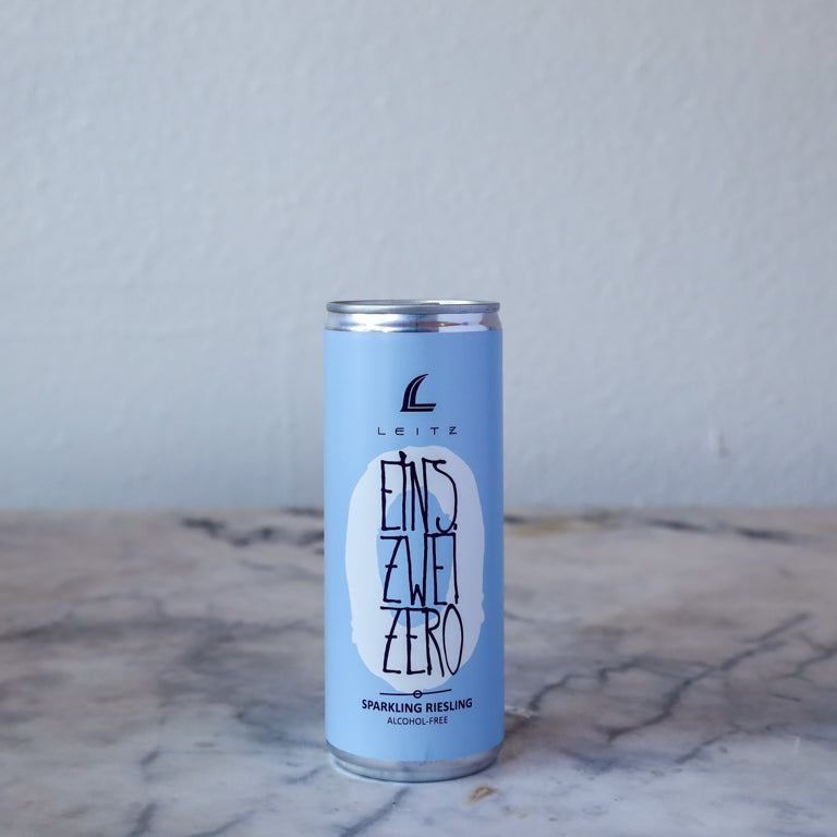 Leitz, Einz Zwei Zero Sparkling Riesling Non-Alcoholic NV CANS